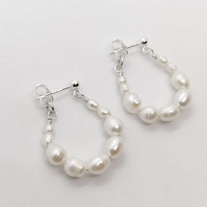 Chloe Graduated Drop Pearl Hoops