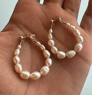 Chloe Graduated Drop Pearl Hoops